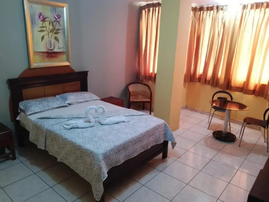 Olmedo Plaza Hotel