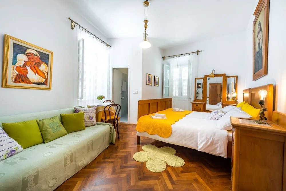 Villa Adriatica - 4 bedroom vacation house