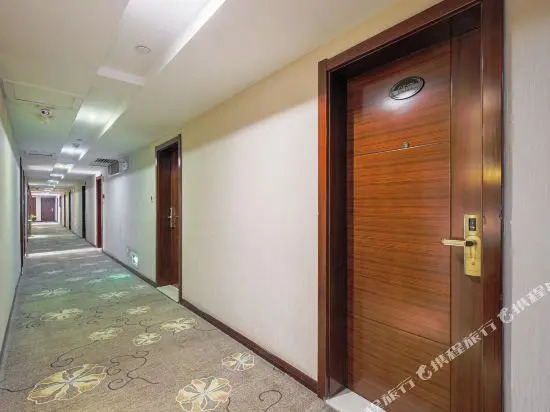 Yuntai Business Hotel