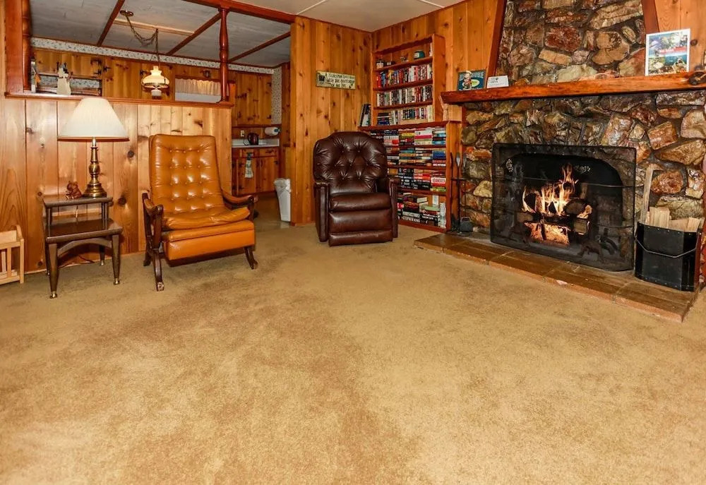 The Petite Cabin