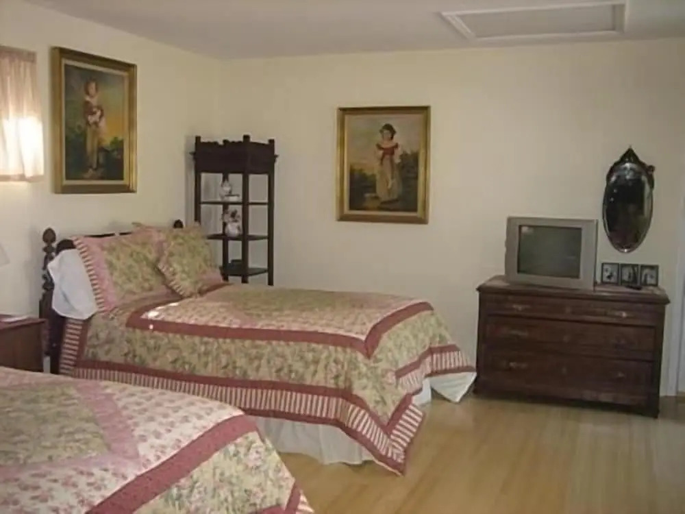 Spring Motor Inn