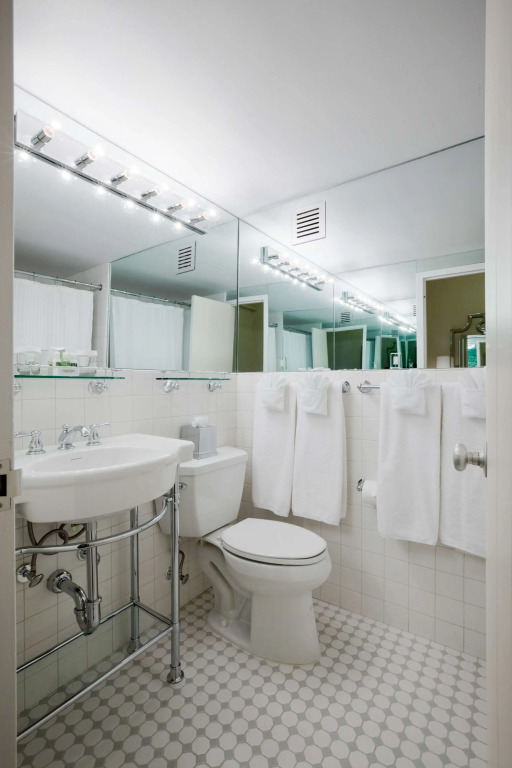 State Plaza Hotel