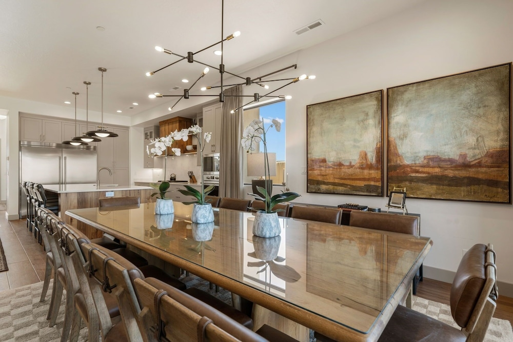 Ever-changing Sky 7 Bedroom Home