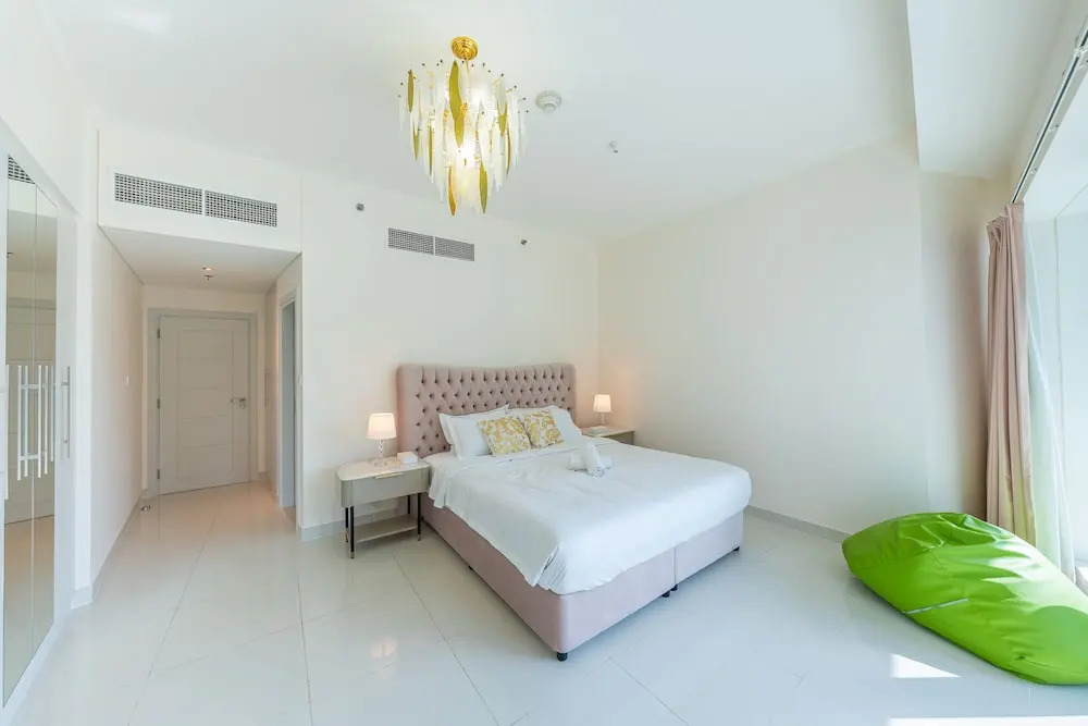 Tanin - Luxury Waterfront Apt with Stunning Marina Views