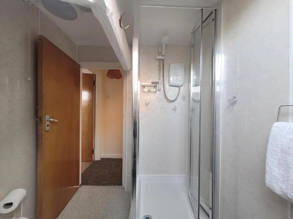 Large 5 bed town-centre home close to the beach, sleeps 9