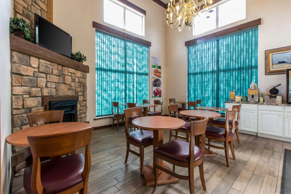 Quality Inn and Suites Silverthorne - Copper Mountain