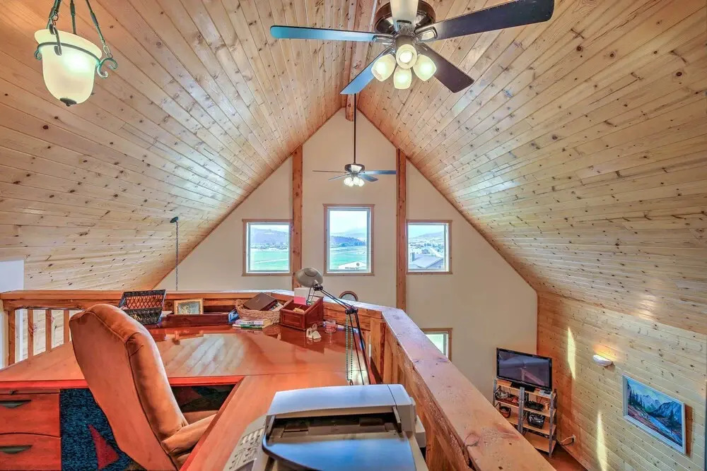 Luxe Alpine Cabin w/ Wraparound Deck & Mtn Views!