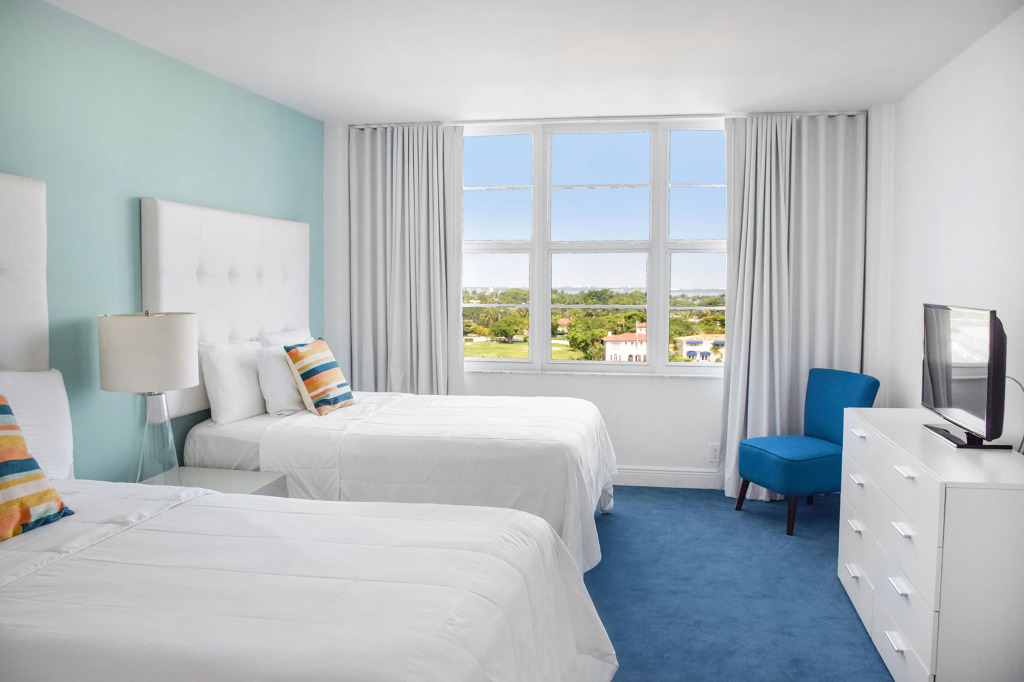 Seacoast Suites on Miami Beach