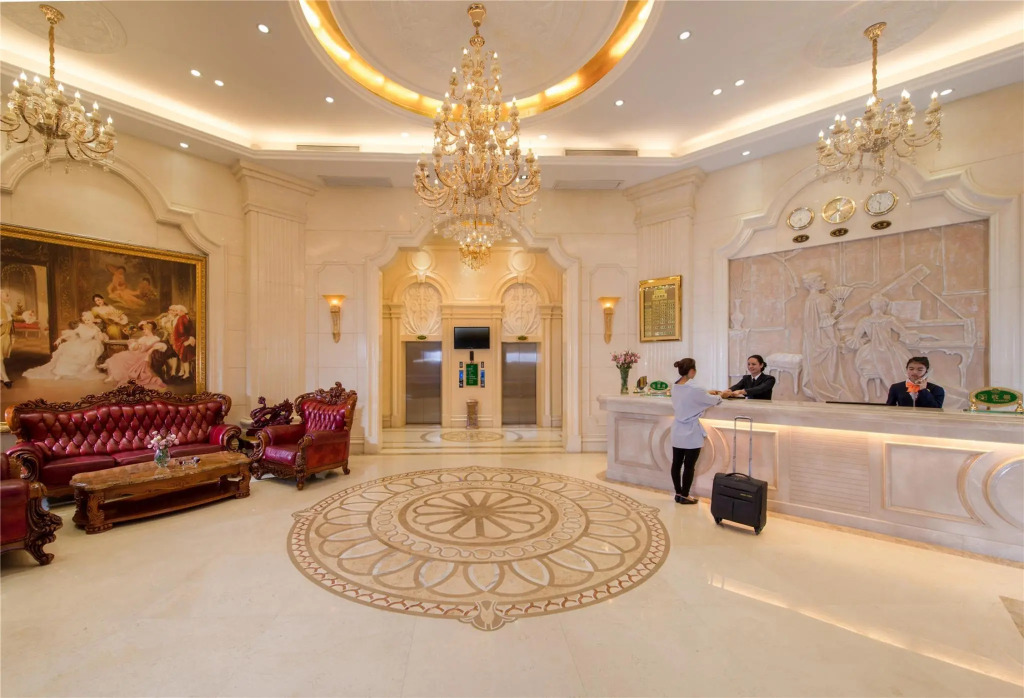 Vienna Hotel Guangdong Dongguan Tangxia South High-Speed Railway Station