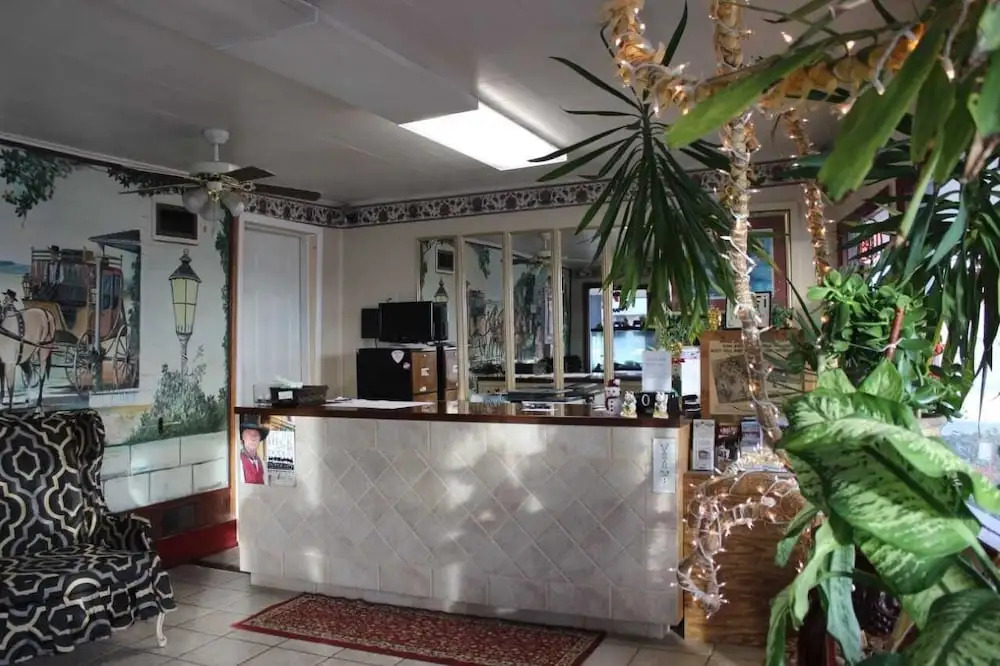 Thunderbird Motel
