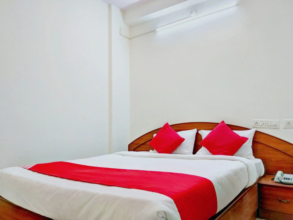 Hotel Champion Inn near Yeswantpur Junction Railway Station