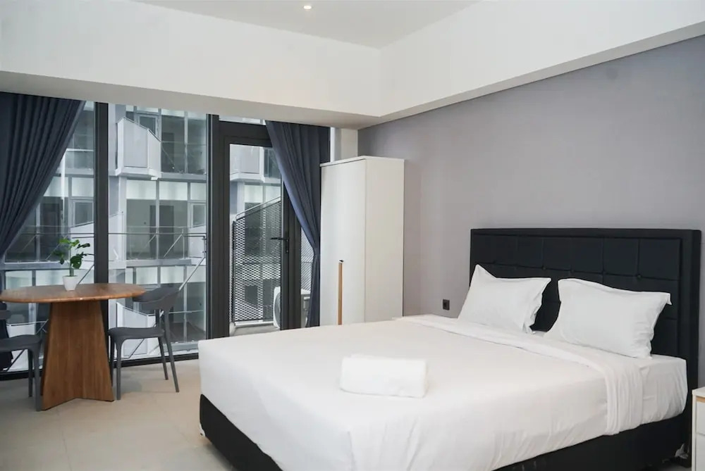 Simply Look Studio Apartment Carstensz Residence