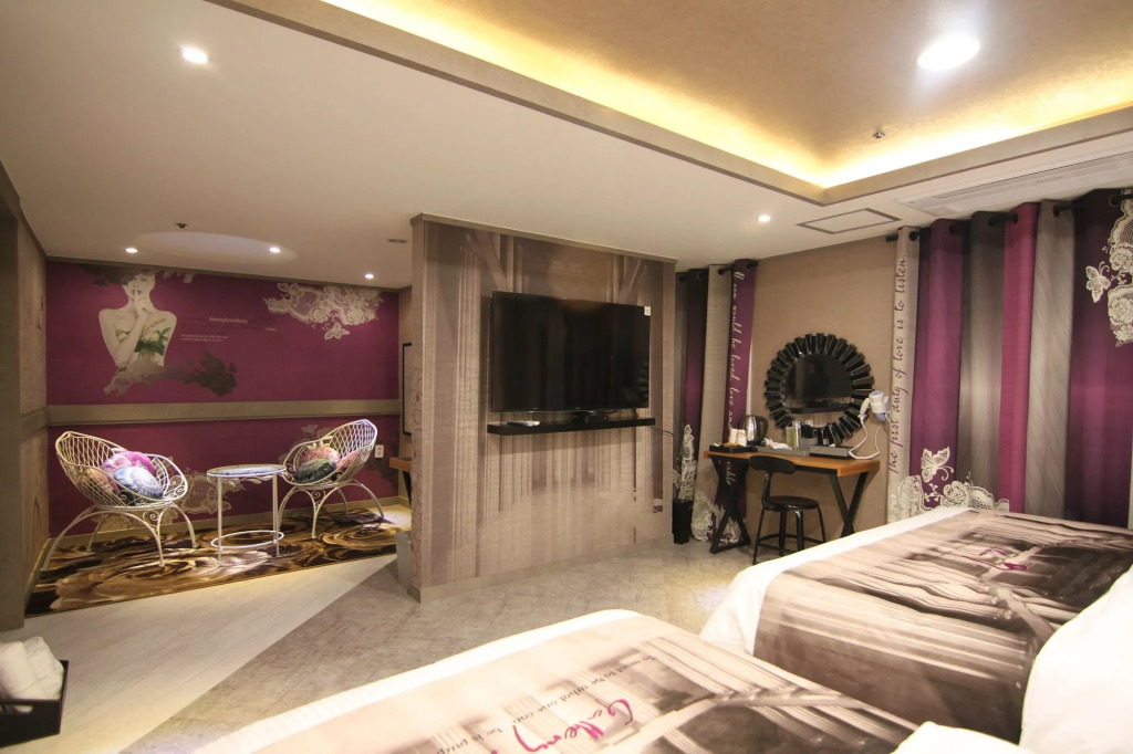 Gallery 9 Motel