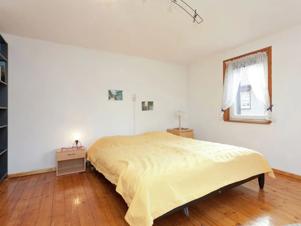 Lovely First Floor Apartment on the Edge of Bode