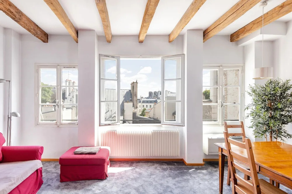 St. Germain - Odeon Area Apartment