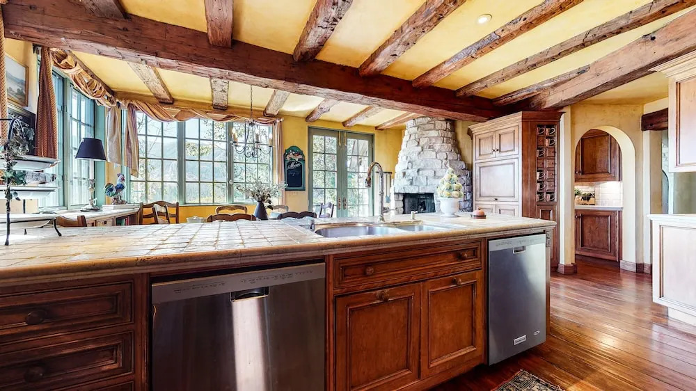 Juniper Ridge 16 5000 sq ft, Grand Chateau at Eagle, Expansive Mountain Views by RedAwning