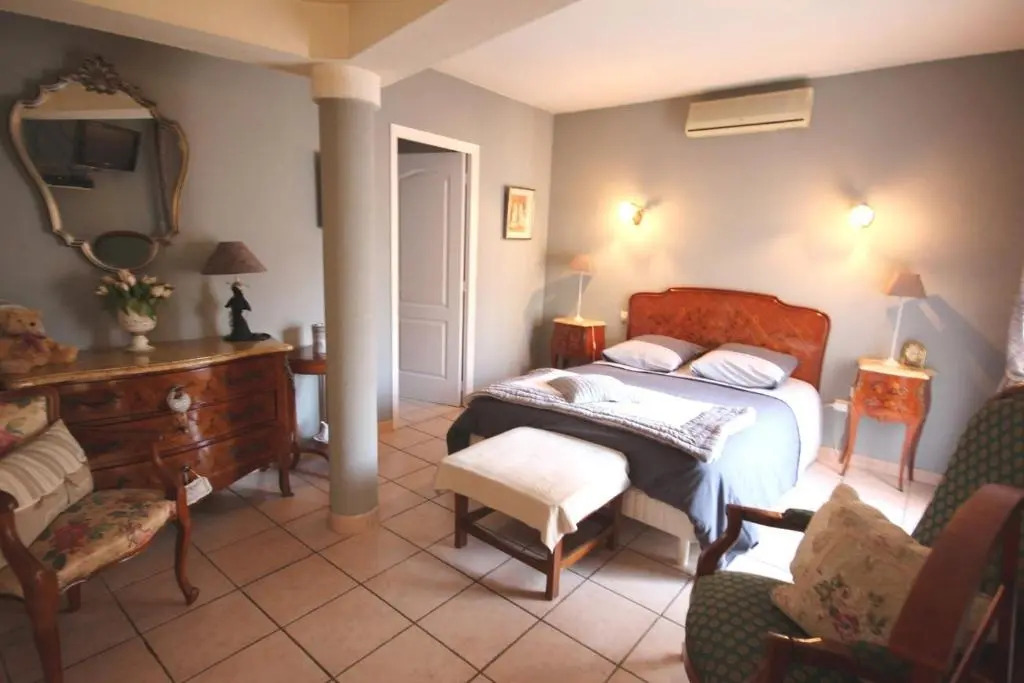 Bel Appartement climatisé de plain pied 80m de la mer grand séjour 2 chambres belle terrasse LXRM3