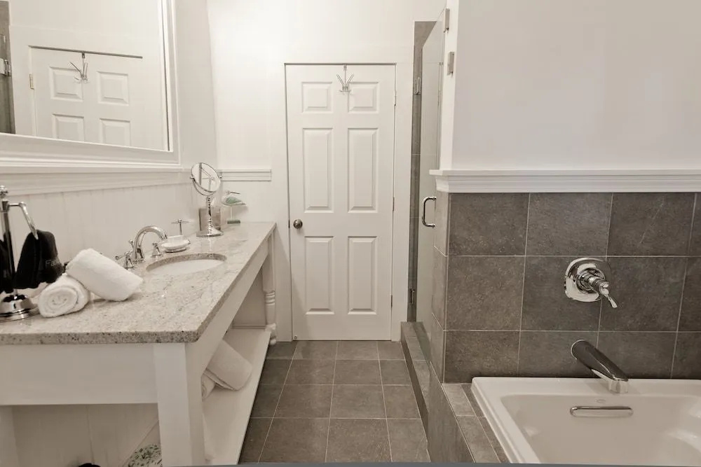 The Platinum Pebble Boutique Inn