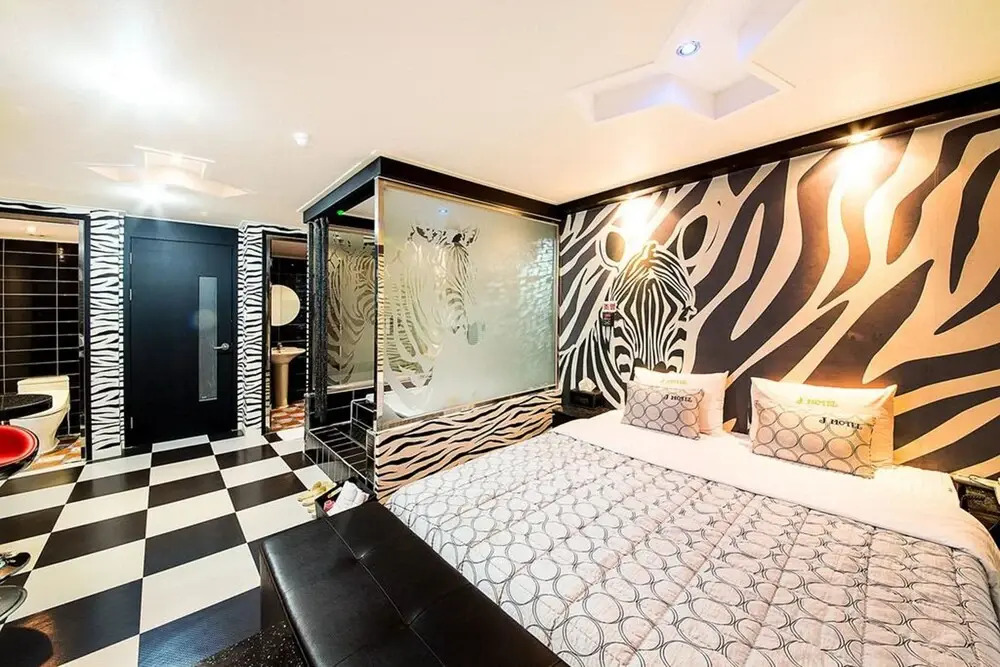 Gyeongju Poverta Hotel
