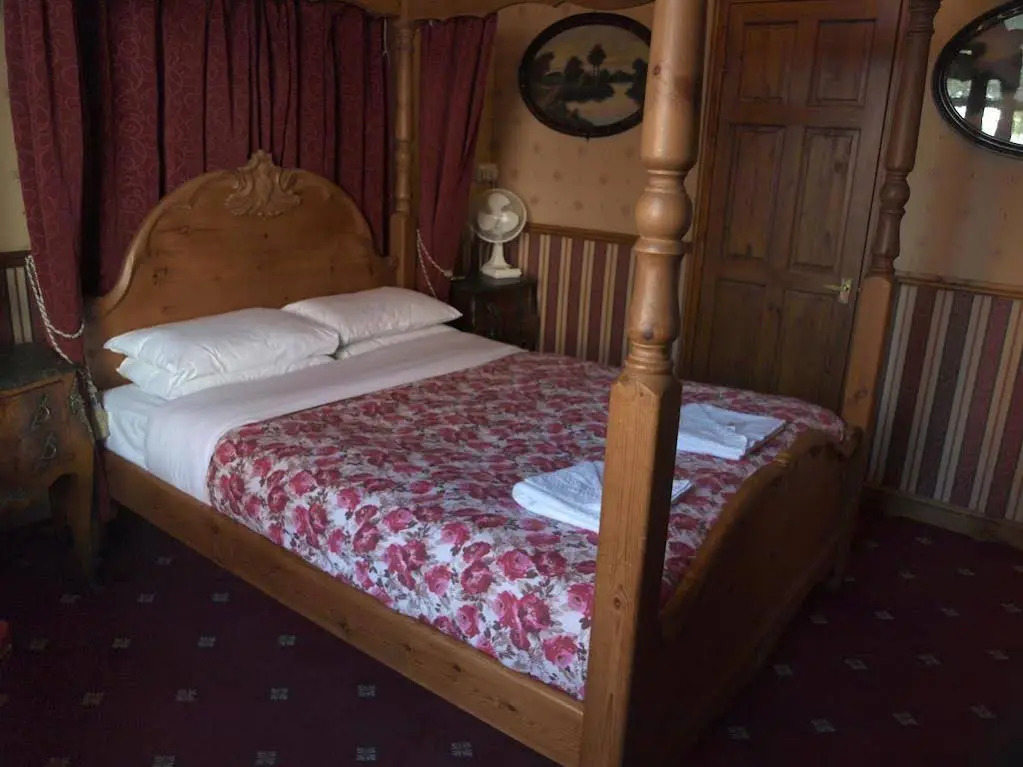 Oakley Hotel