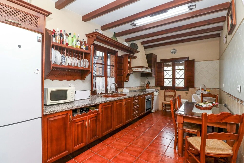 Francisquita - Modern Stylish Country Villa, Private Pool, Air Con, Wifi