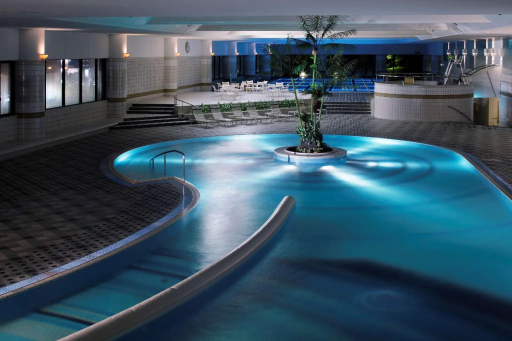 RIHGA Royal Hotel Osaka, Vignette Collection by IHG