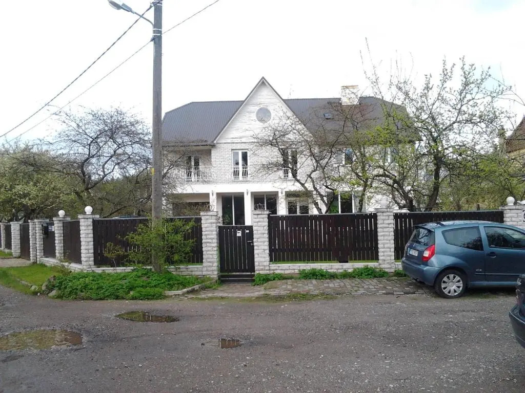 Oti Guesthouse