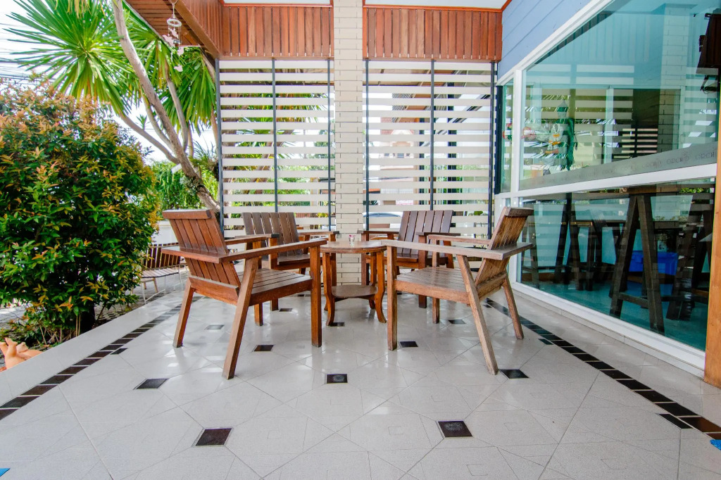 Orchid Place Hotel