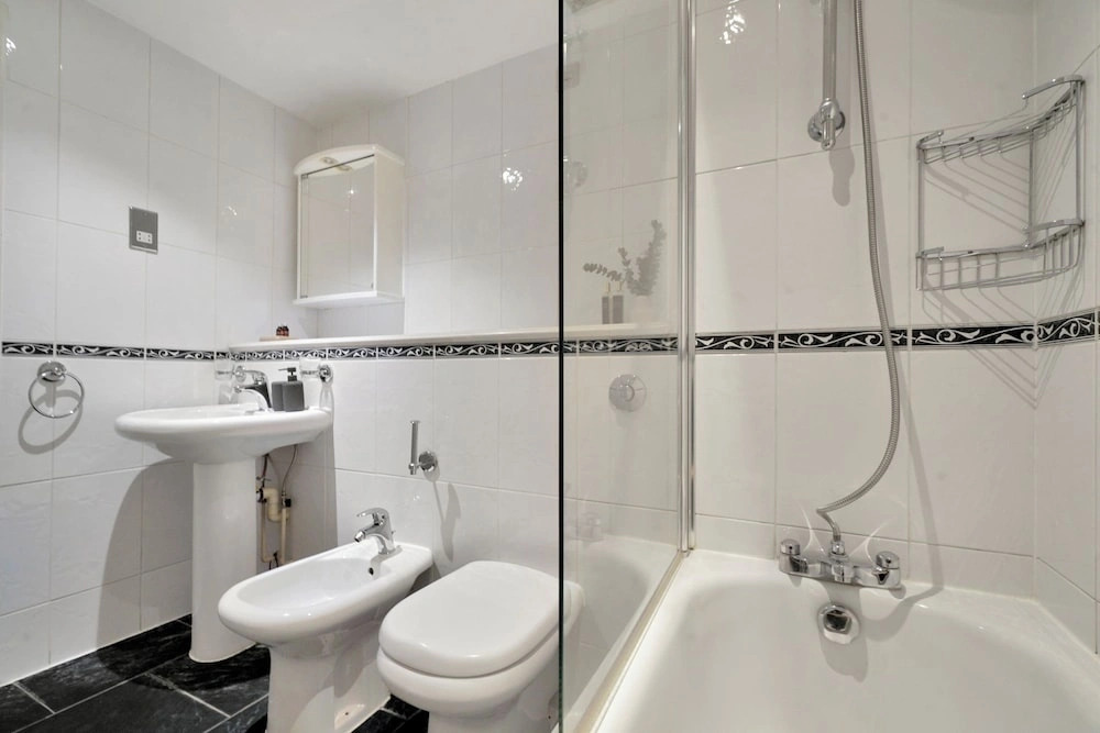 Hertford Flat 6