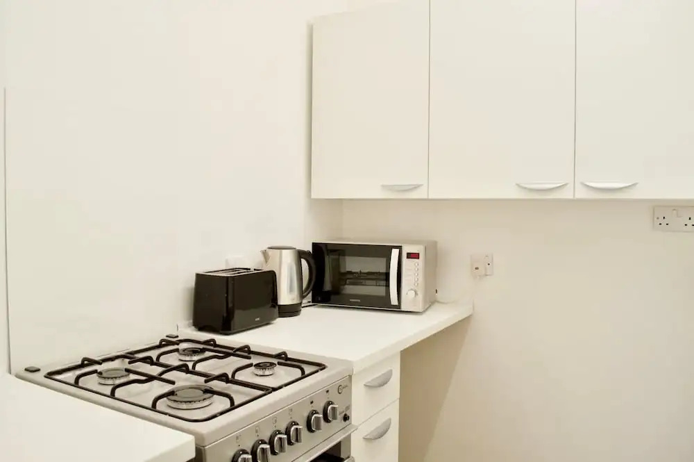 Bright And Modern 1 Bedroom Flat