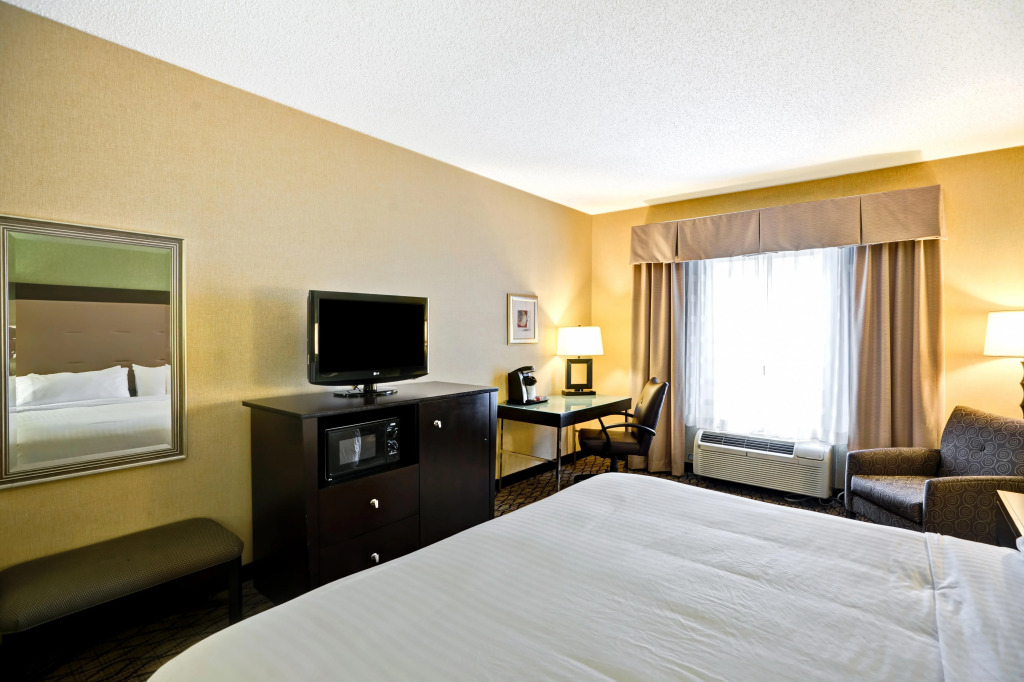 Holiday Inn Express Hotel & Suites Christiansburg by IHG