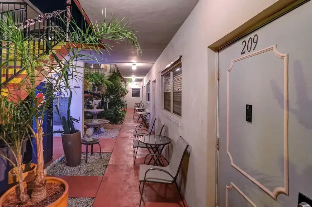 Richards Motel Studios