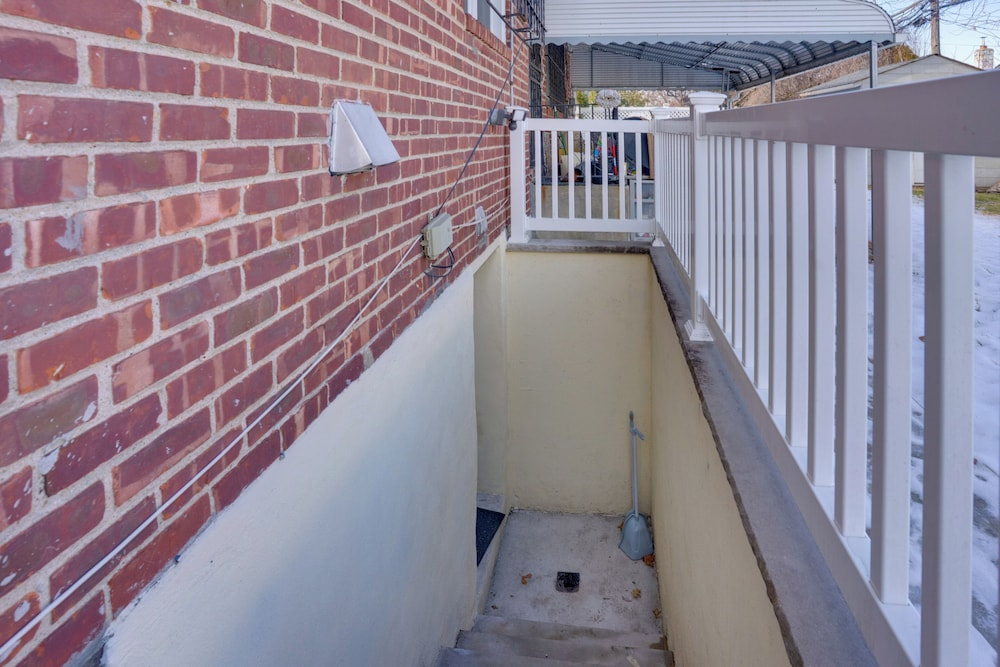 1 Mi to UBS Arena! Pet-friendly Elmont Apartment