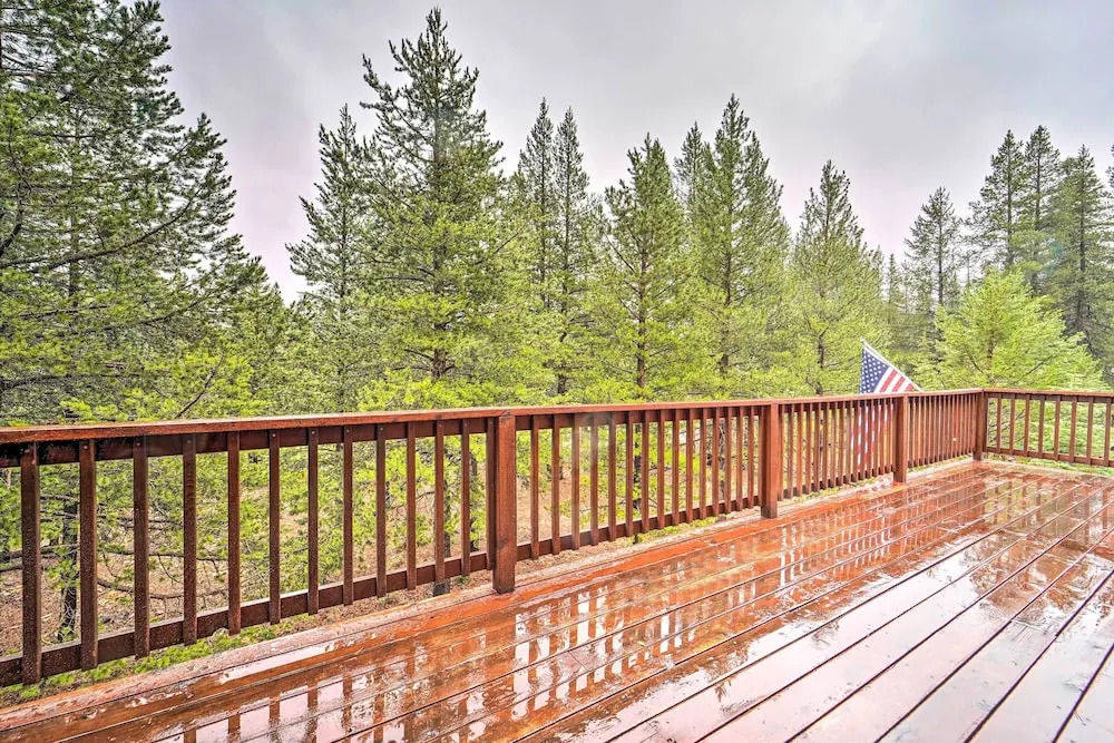 Bikes, Grill & Views: Luxe Truckee Cabin!