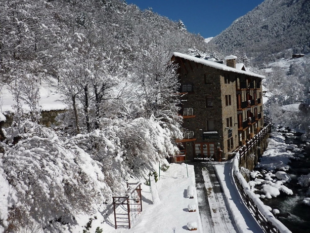Apartaments La Neu-Mountain Lodges & Restaurant