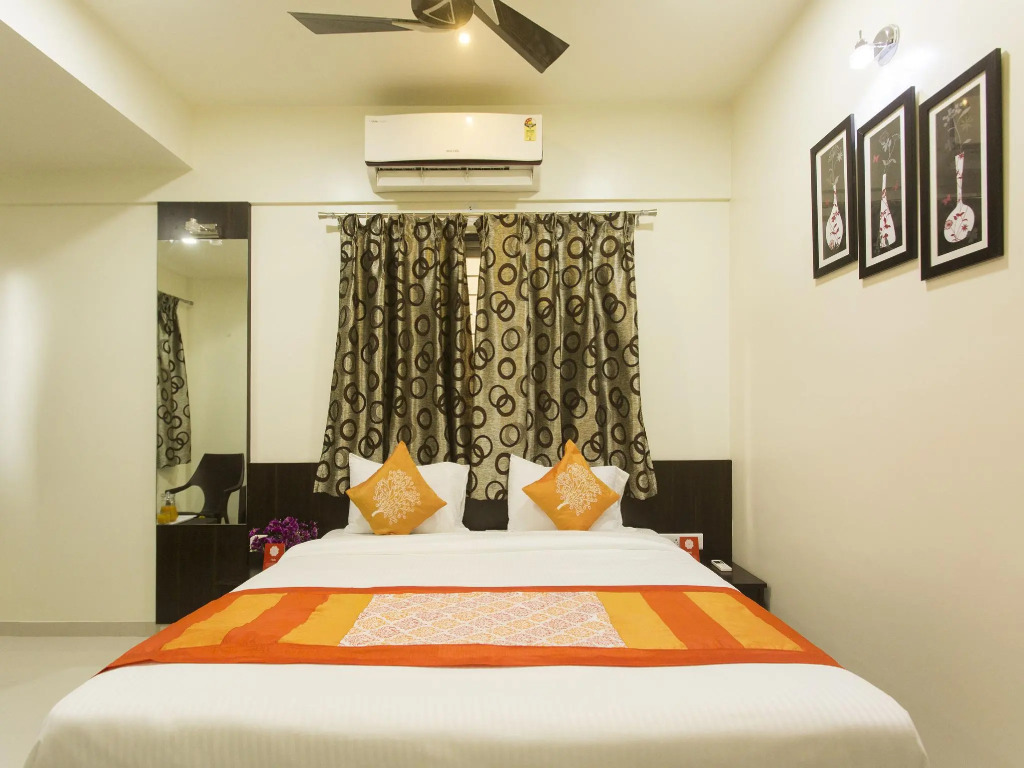 OYO 9196 Suyog Inn