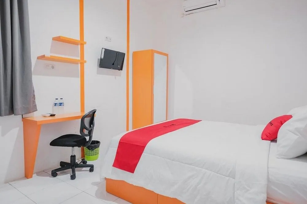RedDoorz @ Jalan Sukabangun 2 Palembang