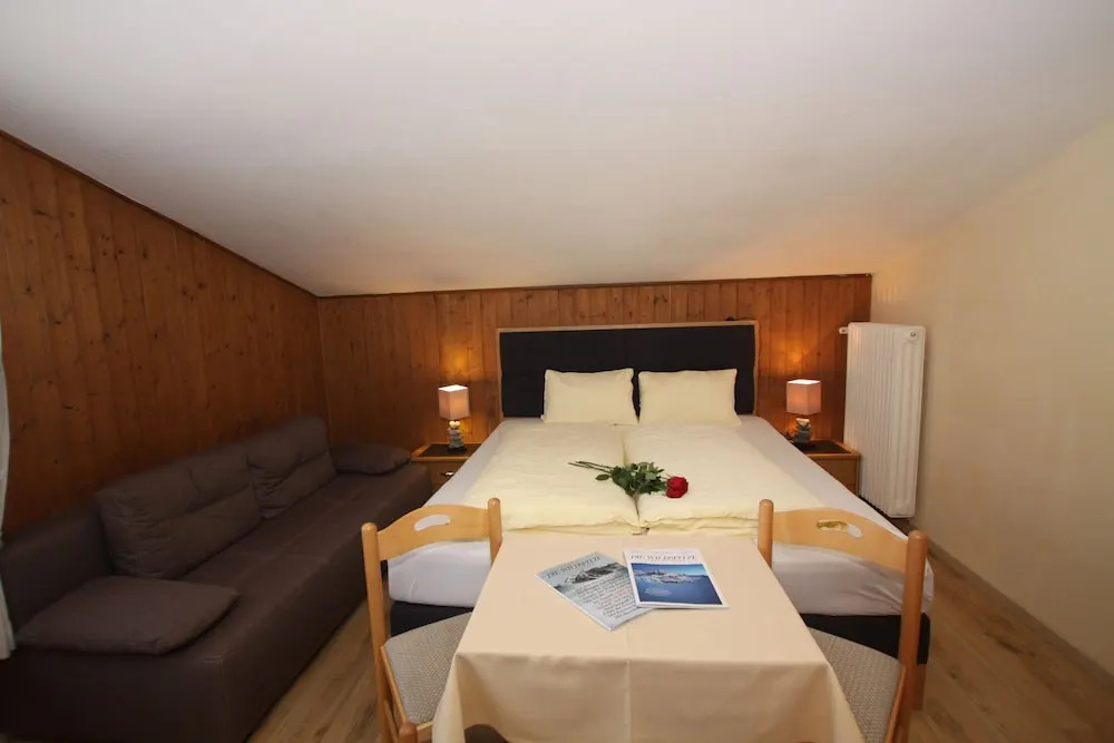 Gästehaus -Pension Edelweiss
