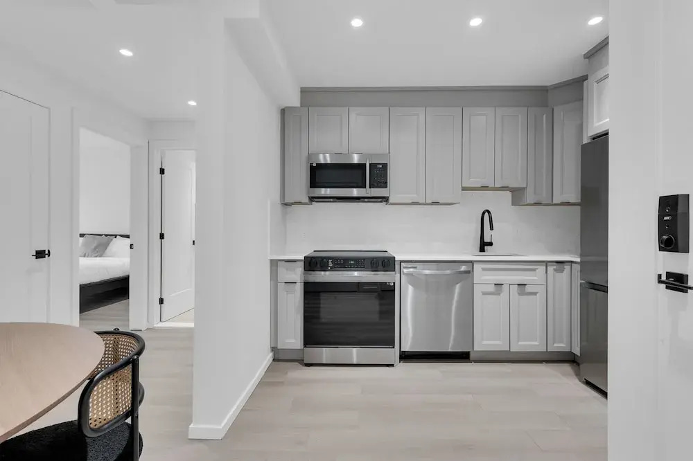 Le Victoria Midtown Mtl