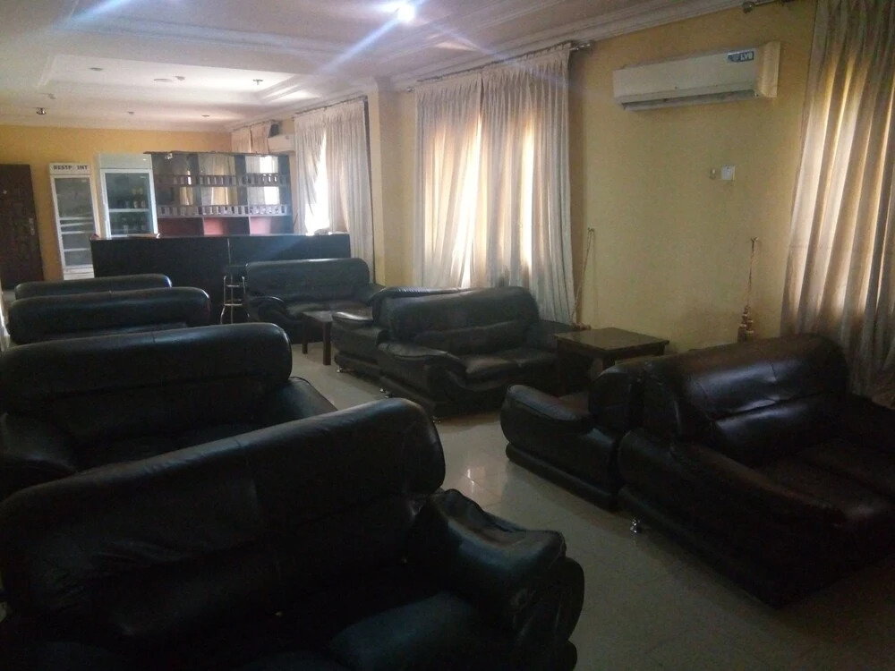 Deroma Hotels & Suites