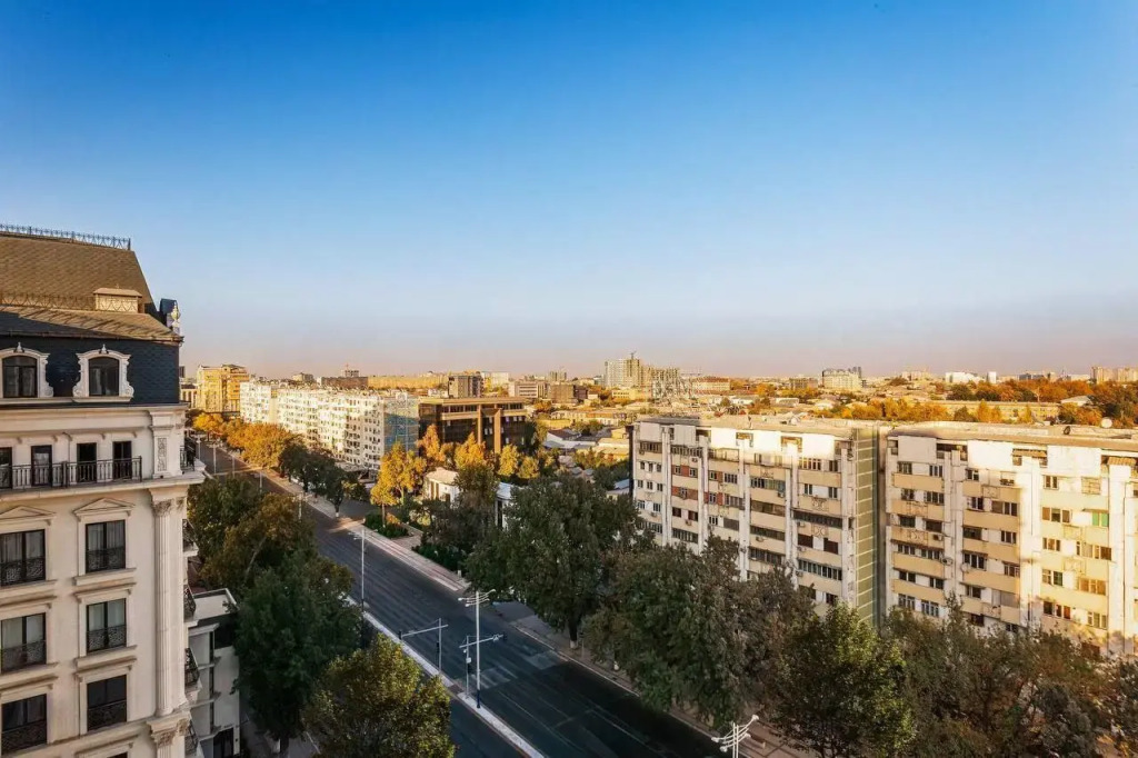 Royal Rentals (Роял Ренталс) на улице Амира Темура 86