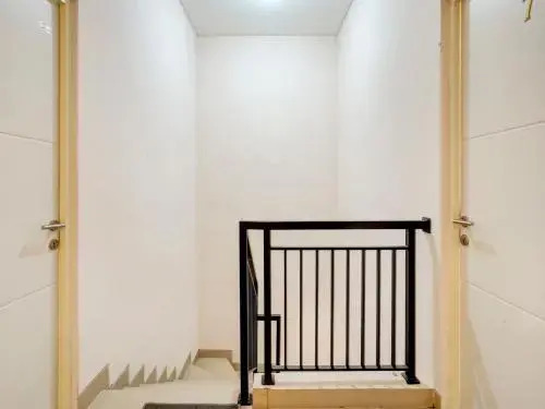 Airport Village Juanda by OYO Rooms
