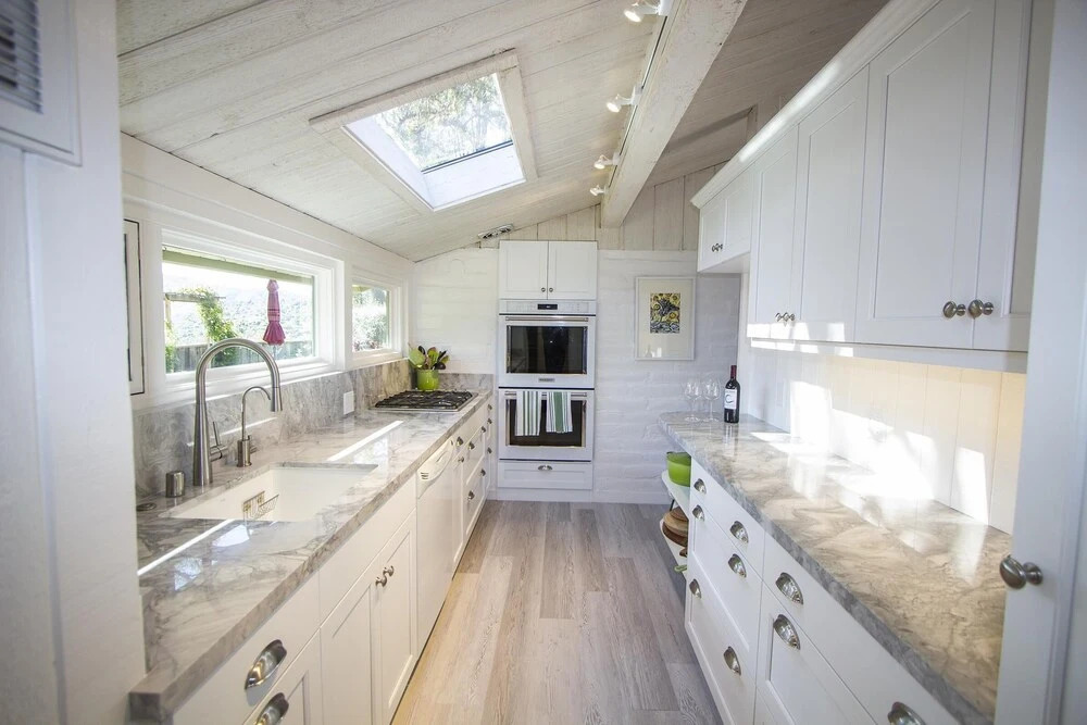 "Pepper Tree Cottage" Panoramic Views of Carmel Valley, Walking Distance to the Village