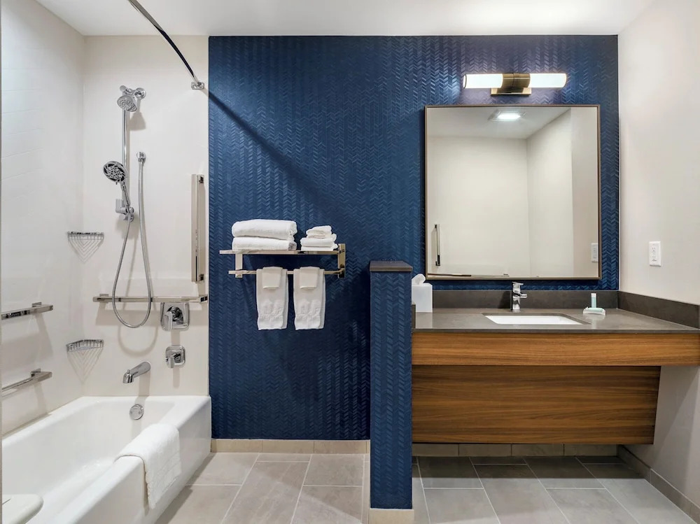 Fairfield Inn & Suites Hanford
