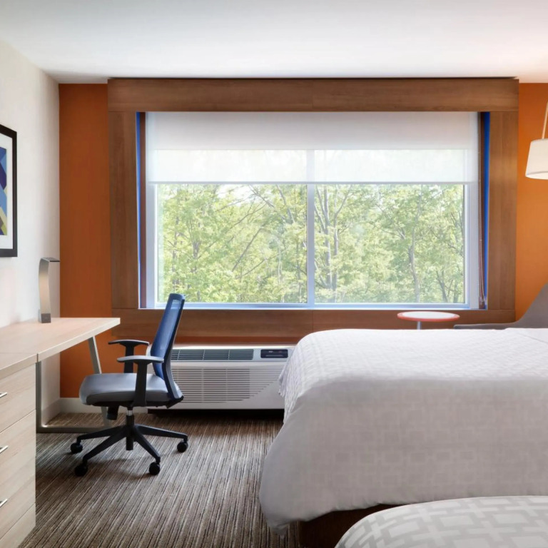 Holiday Inn Express & Suites Heath - Newark by IHG