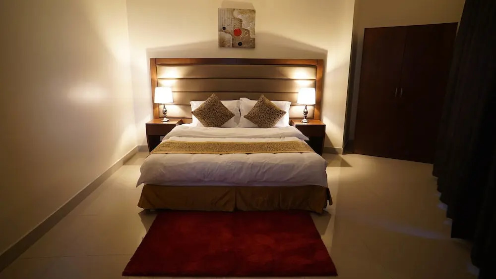 Diamond Suites