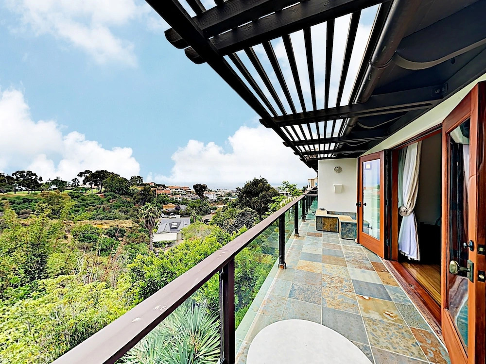 1633 La Jolla - 4 Br Home