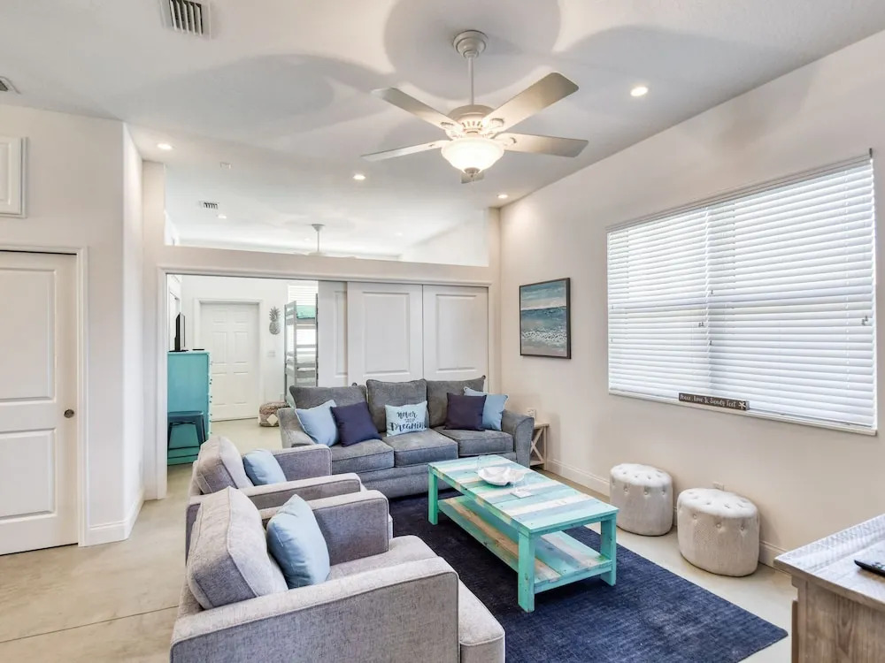 Johnson Beach Way - 4 Br Home