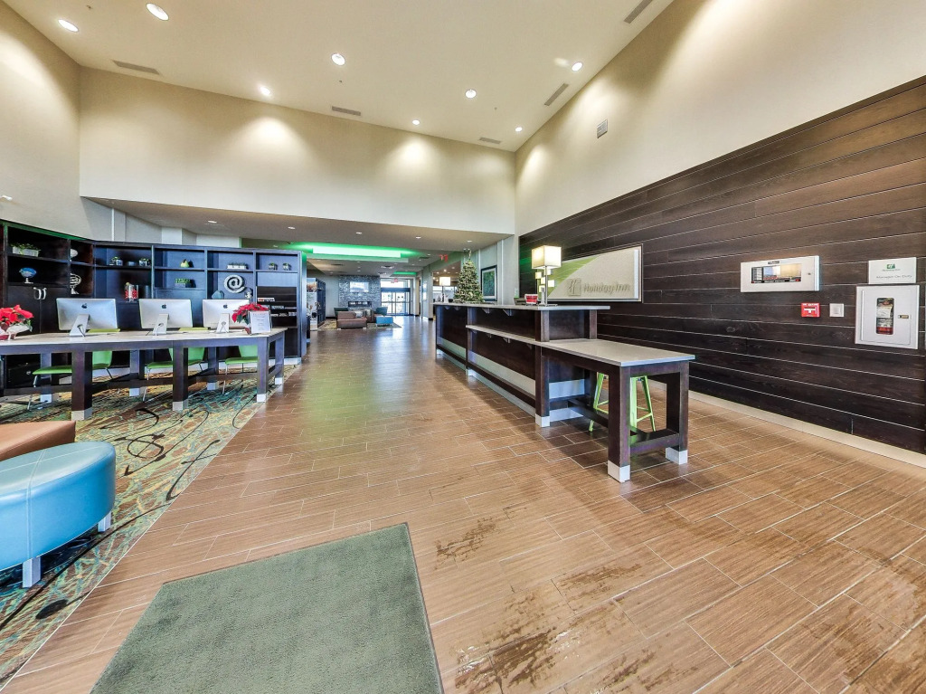 Holiday Inn Hotel & Suites Edmonton Airport Conference Centre by IHG
