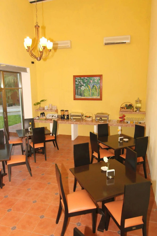 Hotel Embajadores